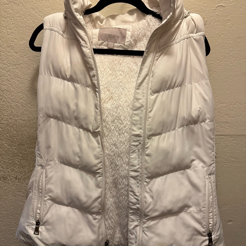 Banana republic vest. Size Large.